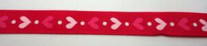 15-029 Webband 15-029, Herzen und Pfeile auf Pink – für Hundehalsbänder 15 bis 20 mm