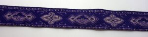 15-045 Webband 15-045, Ornamente auf Violett – für Hundehalsbänder 15 bis 20 mm