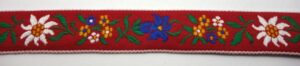 15-070 Webband 15-070, Alpenblumen auf Rot – für Hundehalsbänder 15 bis 20 mm