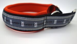 1129 Hundehalsband 1129, Edelweissranke auf Grau – fertig ab Lager